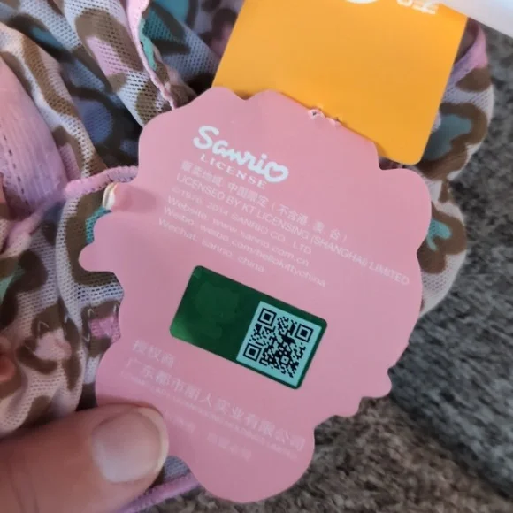 🆕 🔥  🔥Hello Kitty Silky Thongs - Picture 12 of 12